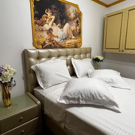 Oasis Historic Central House Bukares Bagian luar foto