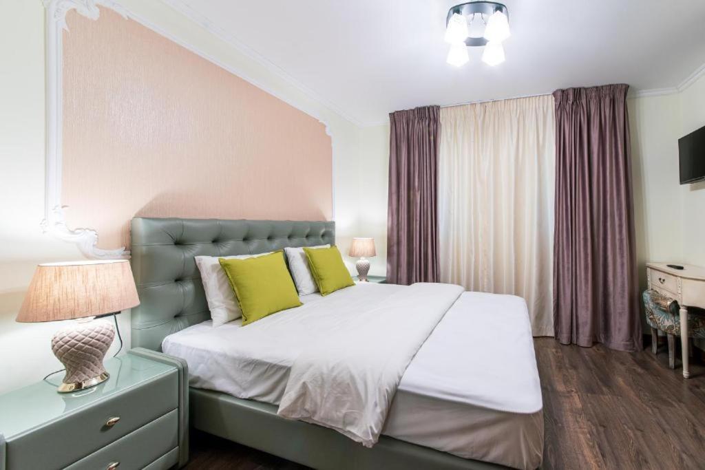Oasis Historic Central House Bukares Bagian luar foto
