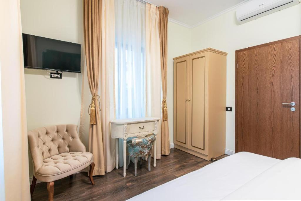 Oasis Historic Central House Bukares Bagian luar foto