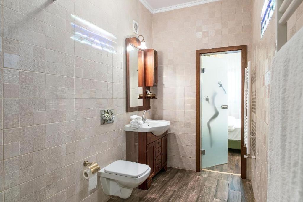 Oasis Historic Central House Bukares Bagian luar foto