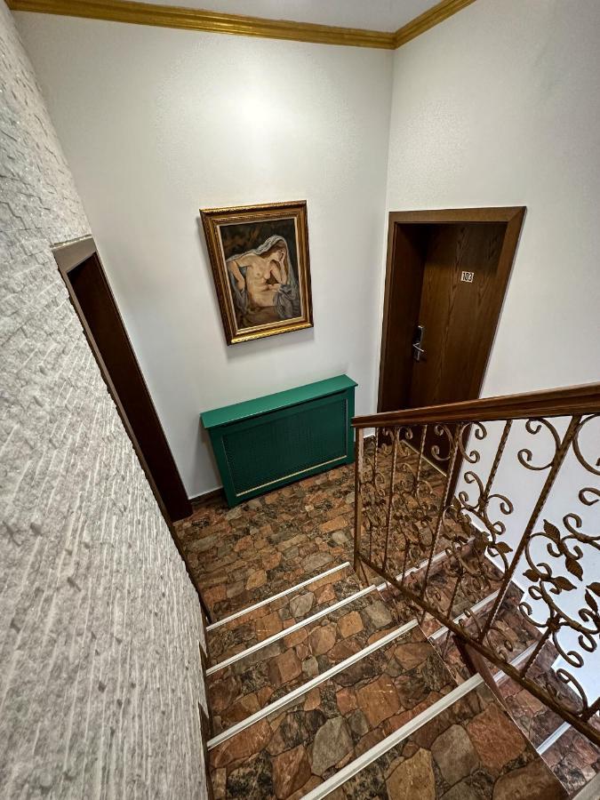 Oasis Historic Central House Bukares Bagian luar foto