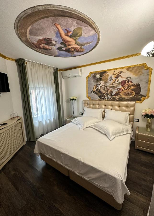 Oasis Historic Central House Bukares Bagian luar foto
